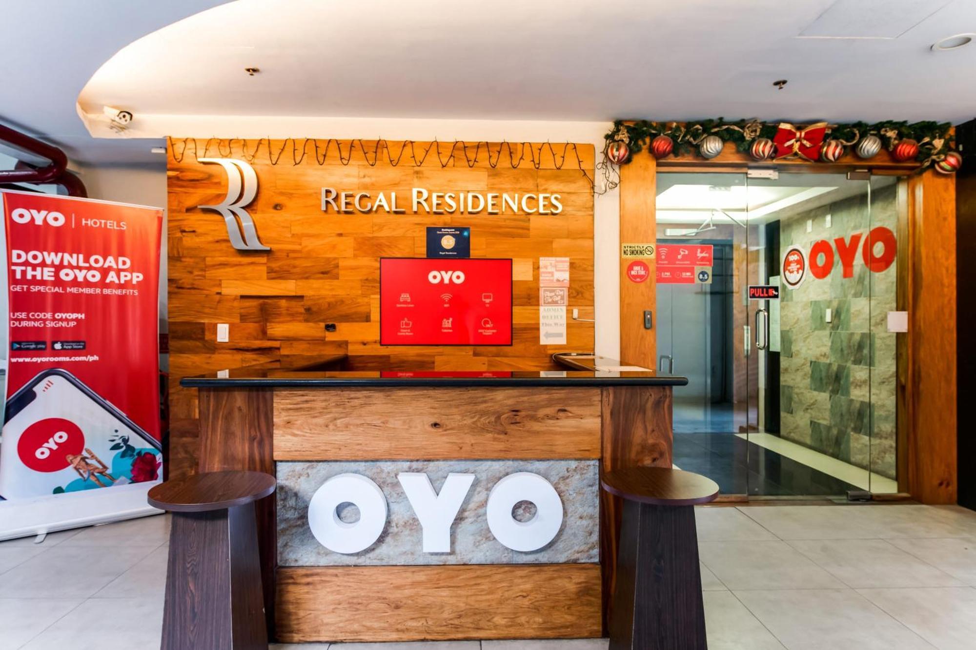 Oyo 136 Regal Residences Кесон Сити Екстериор снимка