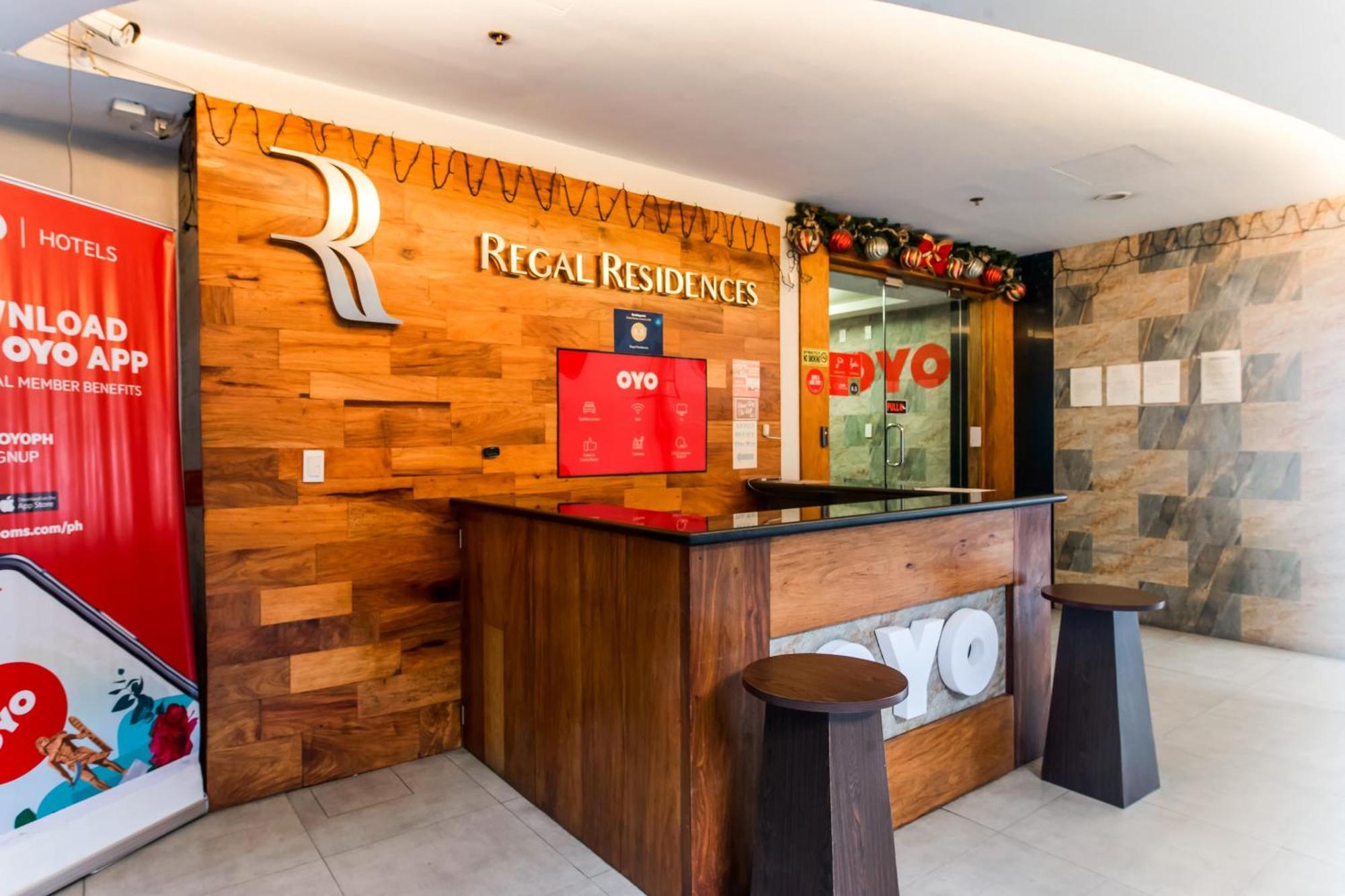 Oyo 136 Regal Residences Кесон Сити Екстериор снимка